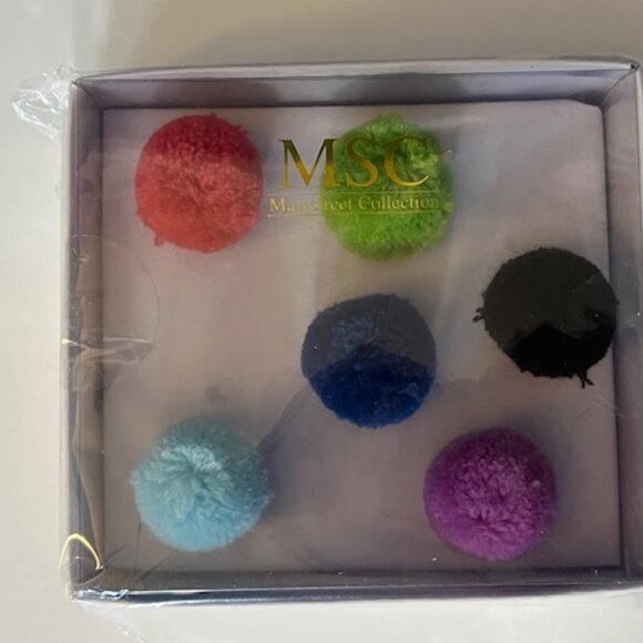 ✏️ MSC Pom Pom Push Pin Set - NWT - Picture 2 of 3